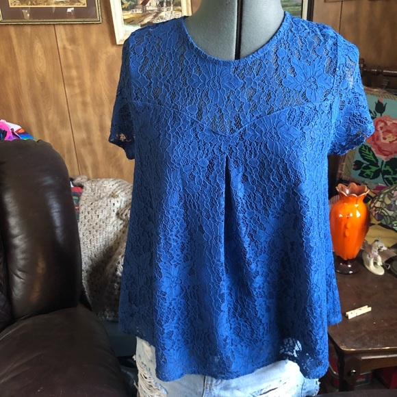 Monteau Lace Shirt - Picture 5 of 8